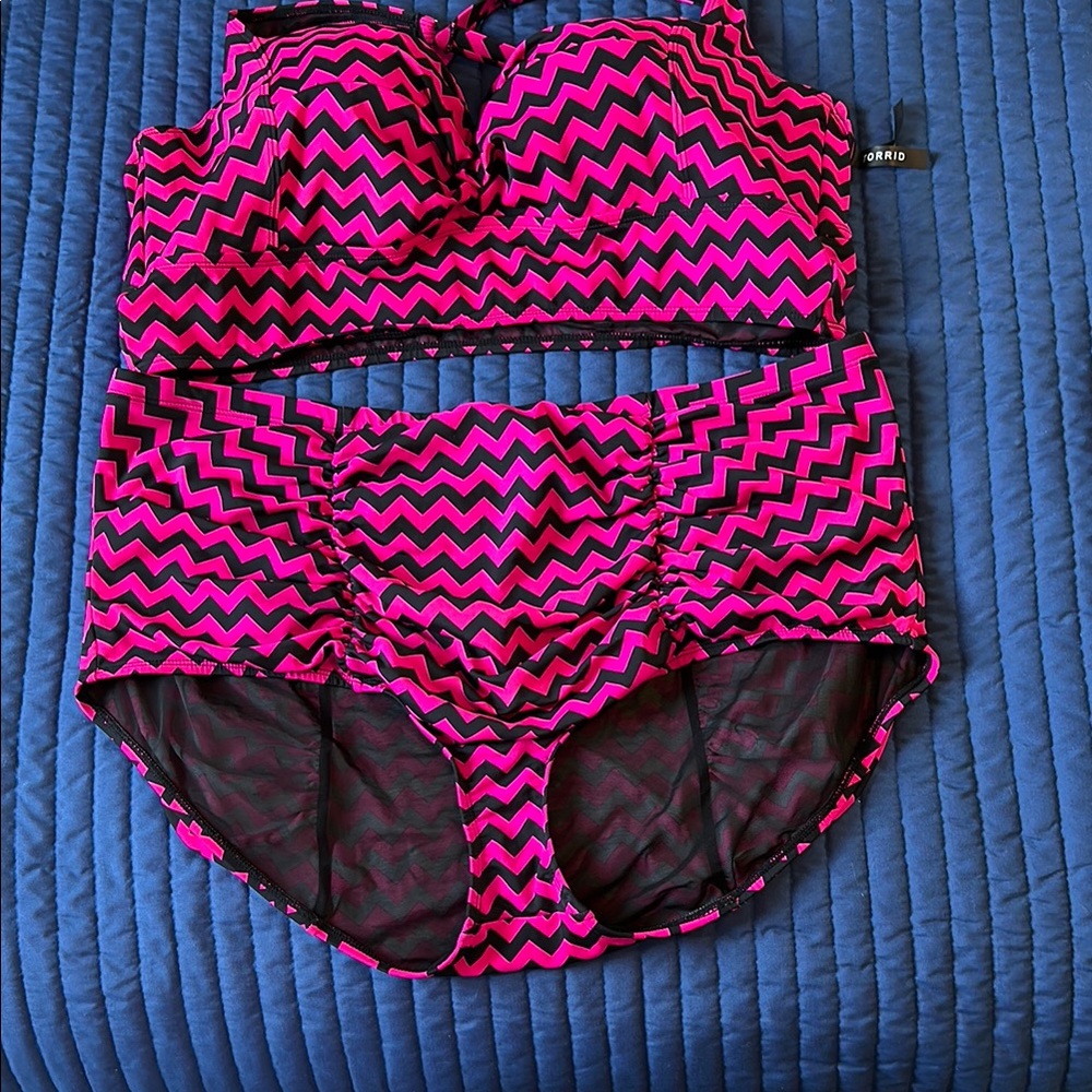 Torrid pink chevron bikini size 3/4